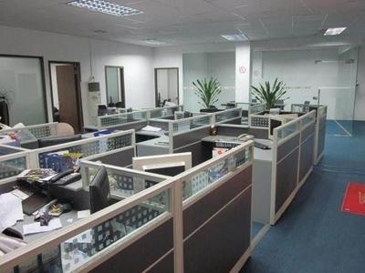 搬家中搬運(yùn)電腦的正確方法